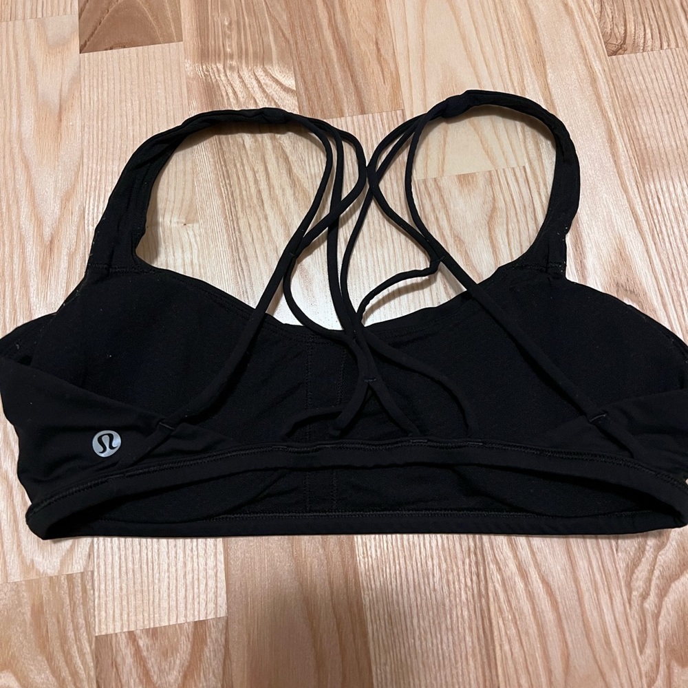 Lululemon bra size 8